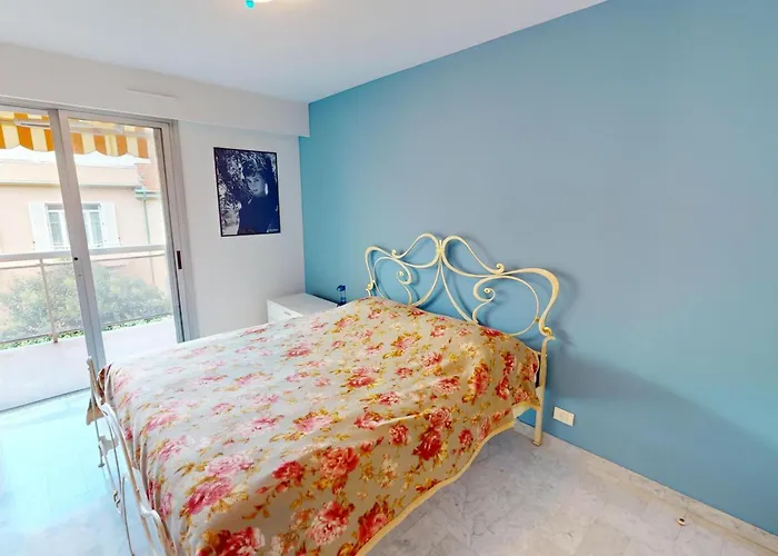 Superbe 3p Avec Terrasse, Plein Centre De Menton, Proche Et Commerces - Fr-1-196-358 Apartment *